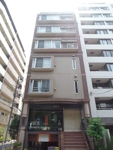 トリニティハウス三田の外観写真 - 港区三田5丁目4番6号