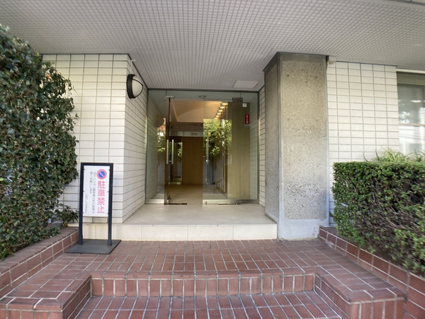 広尾パレスの外観写真 - 渋谷区広尾2丁目16番3号