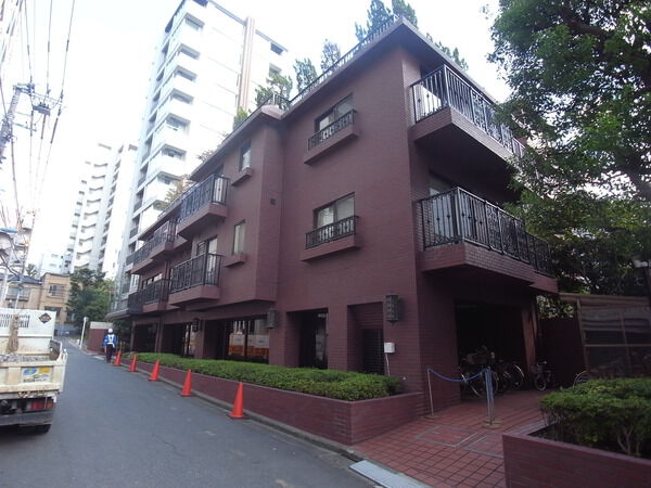 ドムス本郷東野の外観写真 - 文京区本郷1丁目25番21号