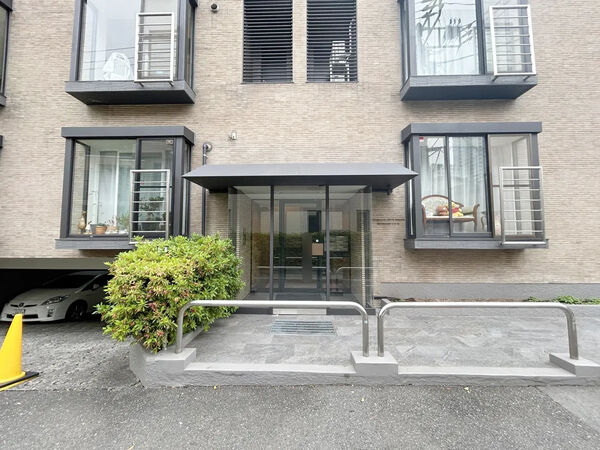 南麻布ロイヤルハイツの写真 5枚目