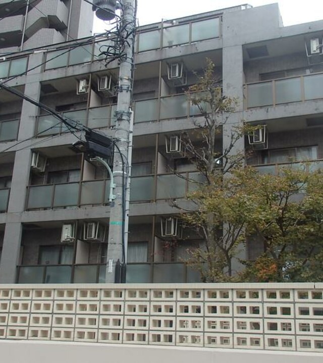 プレール三田の外観写真 - 港区三田5丁目13番9号