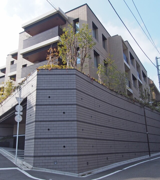 サンウッド代々木公園の外観写真 - 渋谷区代々木5丁目9番1号