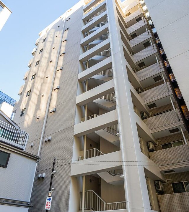 スカイコート三越前壱番館のエントランス・共用部