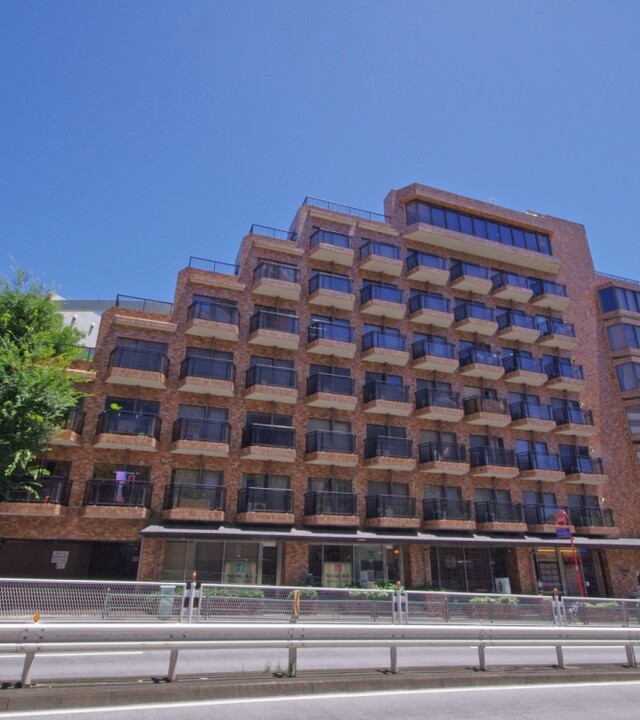 六本木シローマンションのエントランス・共用部