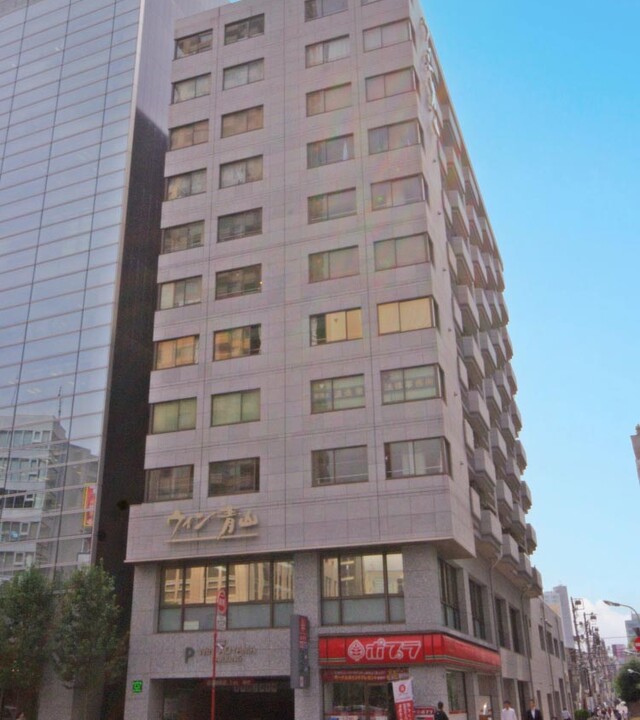 ウィン青山のエントランス・共用部