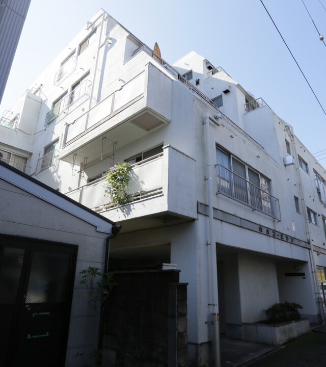 白山コーポラス西棟のエントランス・共用部