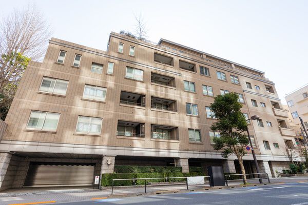 ハイレーゼ六本木三河台の外観写真 - 東京都心の高級マンション