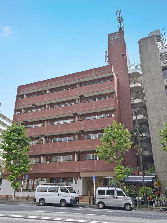 日興パレス南麻布の外観写真 - 港区南麻布5丁目2番40号