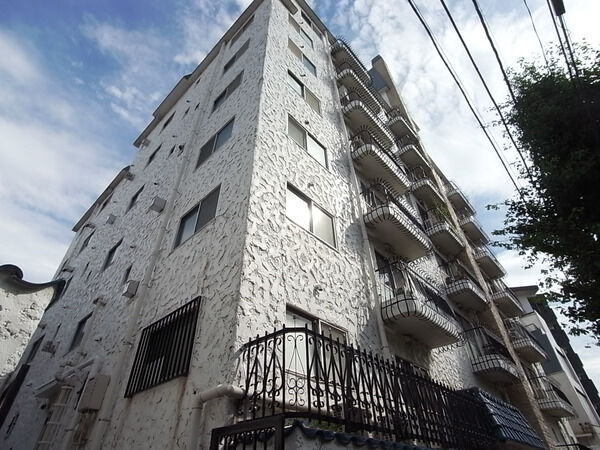 秀和等々力レジデンスのエントランス・共用部