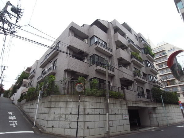 チサンマンション千石の外観写真 - 文京区千石3丁目14番4号