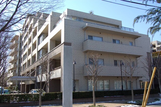 ガーデンコート成城のエントランス・共用部