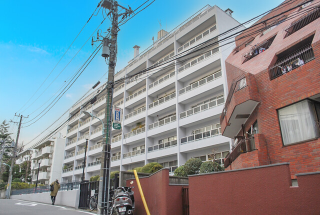 赤坂三生マンションの外観写真 - 港区赤坂7丁目2番10号