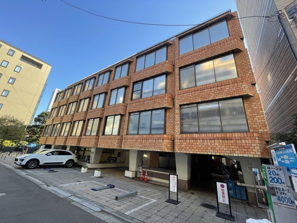 バルミー赤坂の外観写真 - 港区赤坂4丁目5番21号