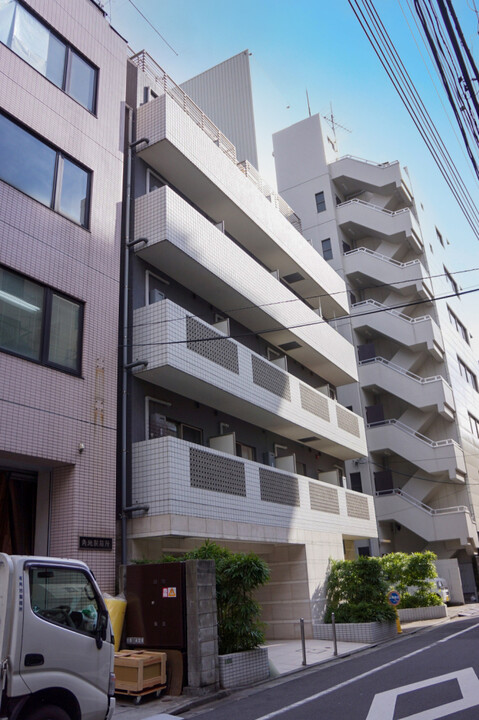 ラグジュアリーアパートメント本郷の外観写真 - 文京区本郷2丁目25番4号