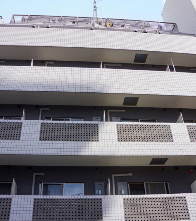 ラグジュアリーアパートメント本郷の写真 4枚目