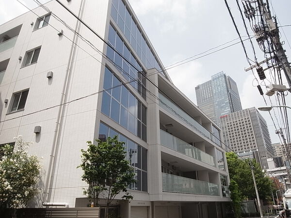 ブランズ六本木の外観写真 - 港区六本木7丁目17番10号