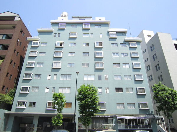 麻布広尾ナショナルコートの外観写真 - 東京都心の高級マンション