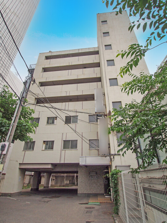 宮島ビルの外観写真 - 渋谷区代々木1丁目28番16号