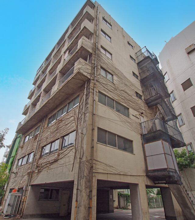 宮島ビルのエントランス・共用部