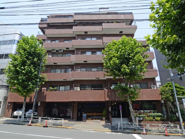 マルモール代々木の外観写真 - 渋谷区代々木3丁目2番7号