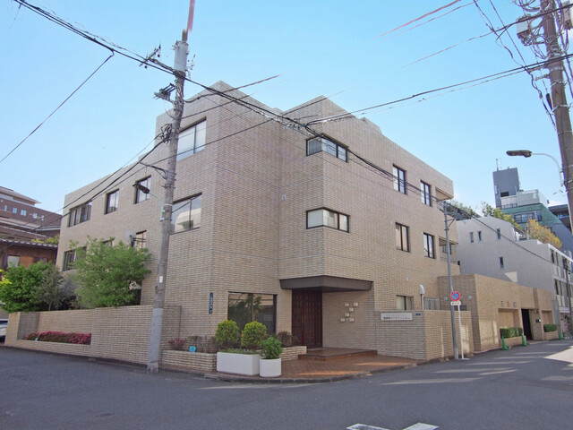 西麻布パークマンションの外観写真 - 港区西麻布4丁目22番1号