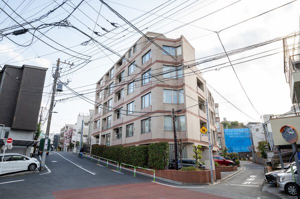 スターロワイヤル文京小石川の外観写真 - 文京区小石川3丁目9番11号