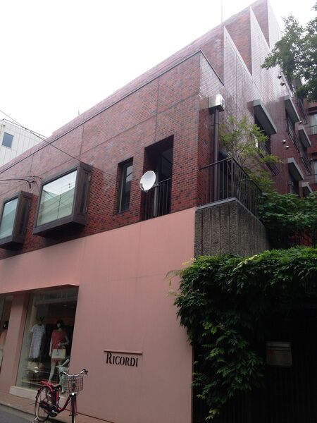 テラス南青山の外観写真 - 港区南青山5丁目11番22号