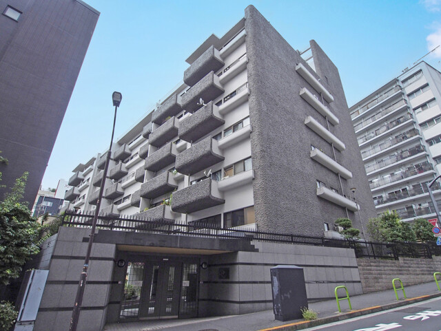 ドミ麻布の外観写真 - 港区六本木5丁目12番18号