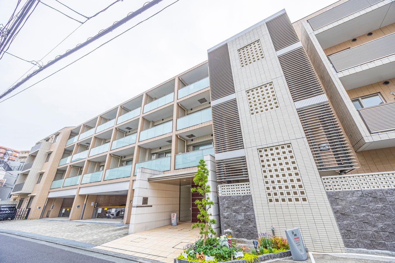 パークホームズ白金高輪アーバンレジデンスの外観写真 - 港区三田5丁目13番8号