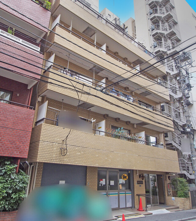 網代コートのエントランス・共用部