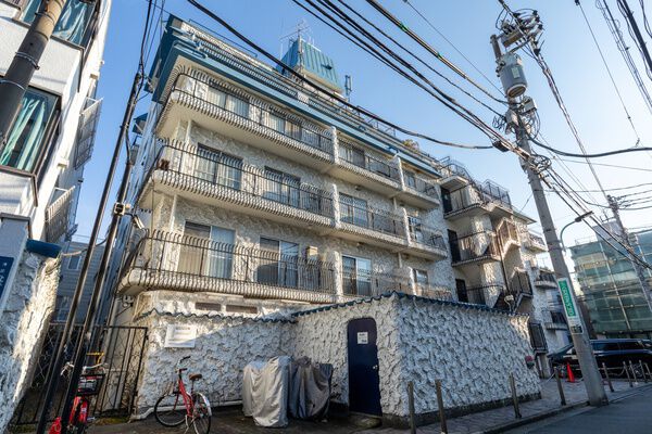 秀和北青山レジデンスの外観写真 - 港区北青山3丁目15番13号