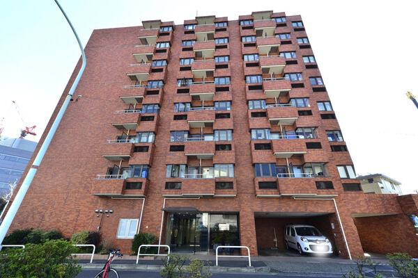 乃木坂リリエンハイムのエントランス・共用部