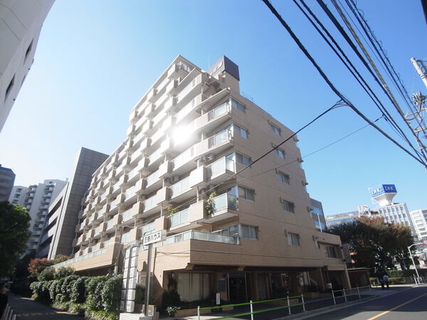 カーサ三田の外観写真 - 港区三田5丁目2番30号