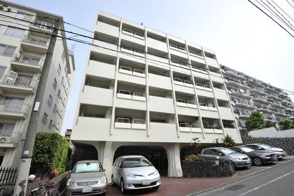 ニュー代々木マンションの外観写真 - 渋谷区代々木4丁目22番1号