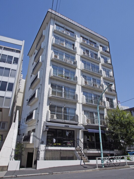 秀和外苑レジデンスの外観写真 - 渋谷区神宮前2丁目6番6号