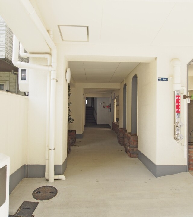 マンション麻布館の写真 4枚目