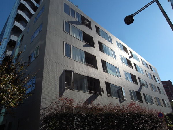 イトーピア白金ステーションプラザのエントランス・共用部