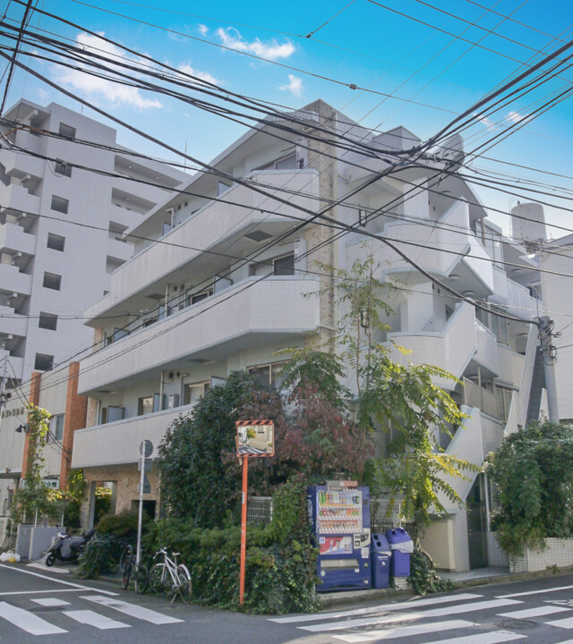 エスコートノヴェル代々木公園のエントランス・共用部