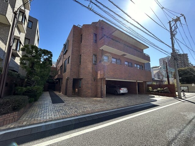 礫川ハイツのエントランス・共用部