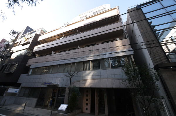 ネオマイム本郷のエントランス・共用部