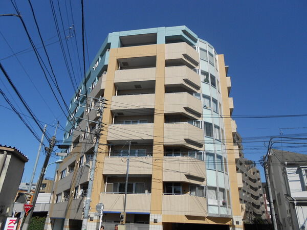 ベルヴィラージュドメイン参宮橋の外観写真 - 渋谷区代々木4丁目42番13号