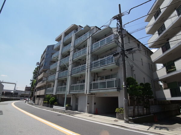 D’クラディアイヴァン代々木参宮橋の外観写真 - 渋谷区代々木3丁目57番8号