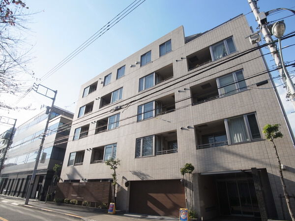 プラウドジェム三田聖坂 外観(2025年撮影)