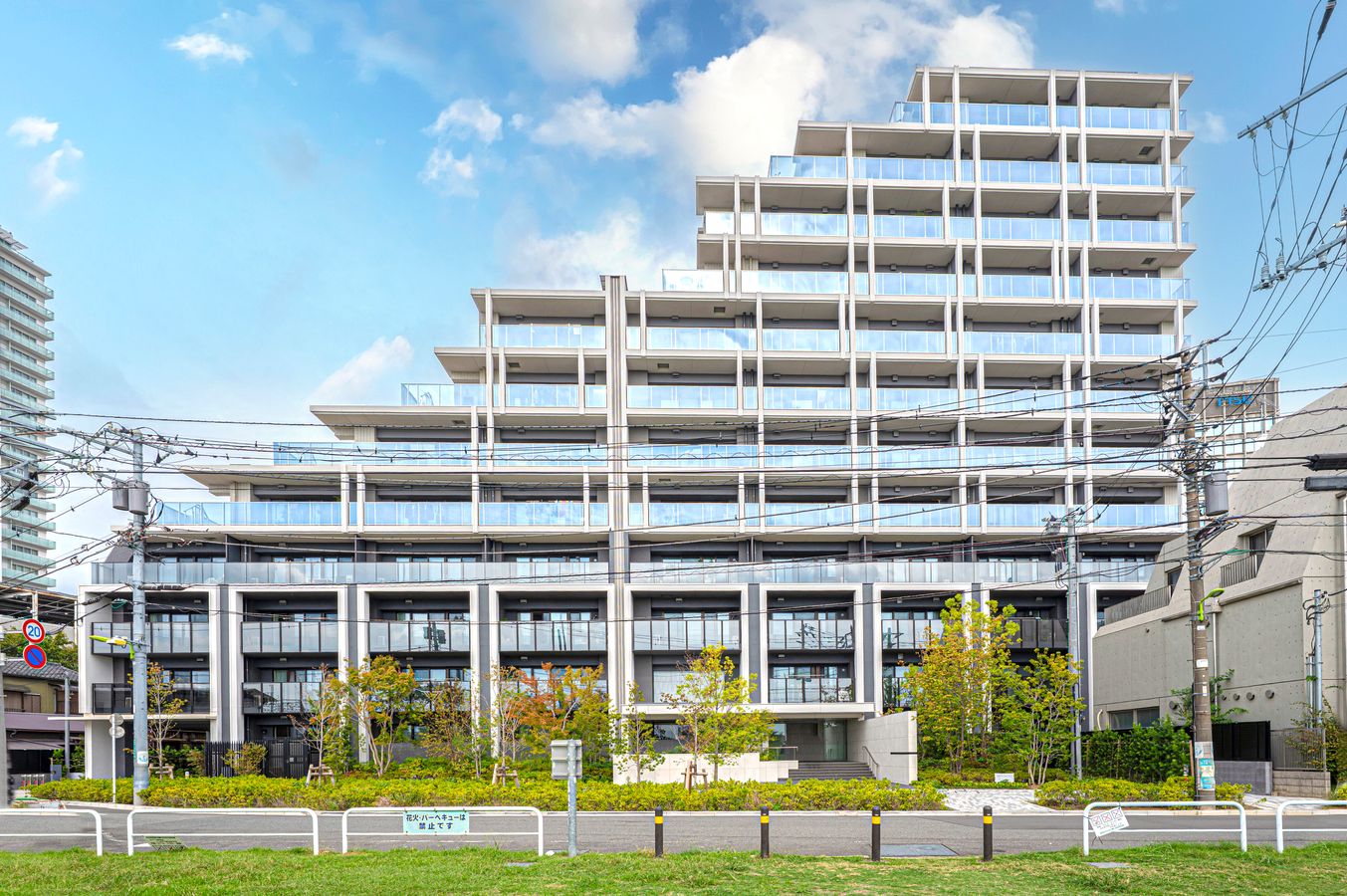 プラウド二子玉川の外観写真 - 世田谷区玉川1丁目9番5号