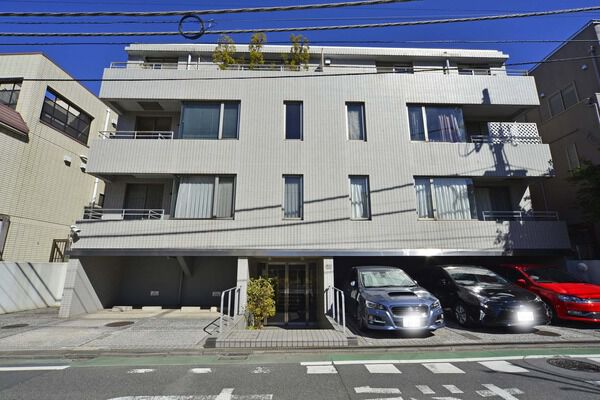 南青山アンクレーのエントランス・共用部