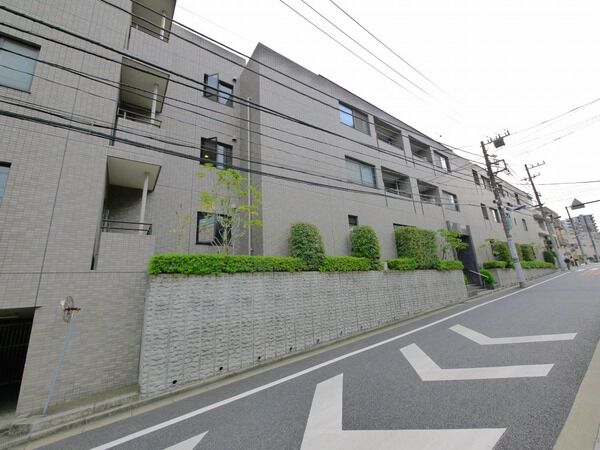 ローズウッド小石川の外観写真 - 文京区小石川2丁目16番6号
