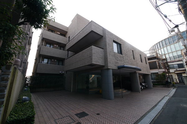 白山パークマンション 外観（2025年撮影）