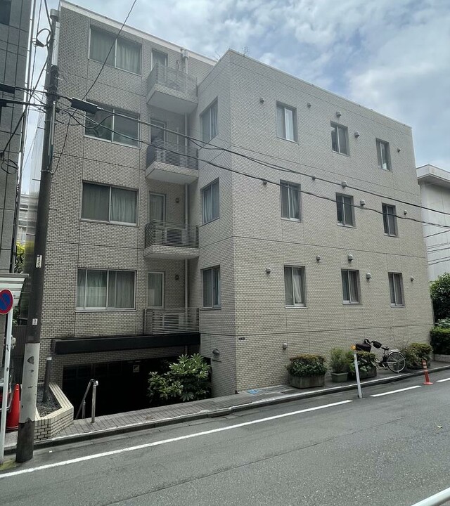 六本木サンハイツのエントランス・共用部