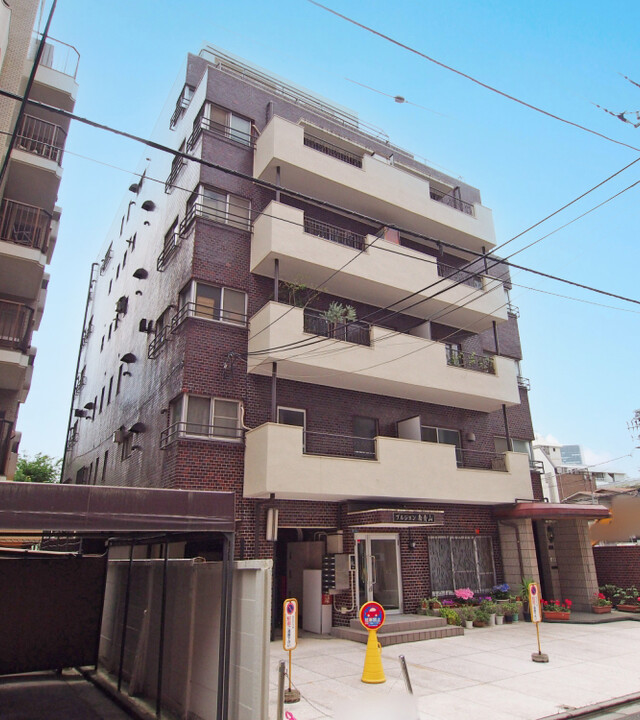 ブルジョン南青山のエントランス・共用部