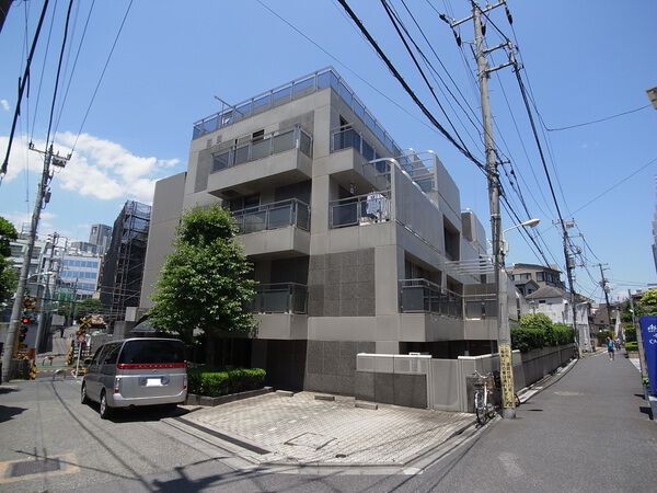 グランドメゾン参宮橋の外観写真 - 渋谷区代々木3丁目58番2号